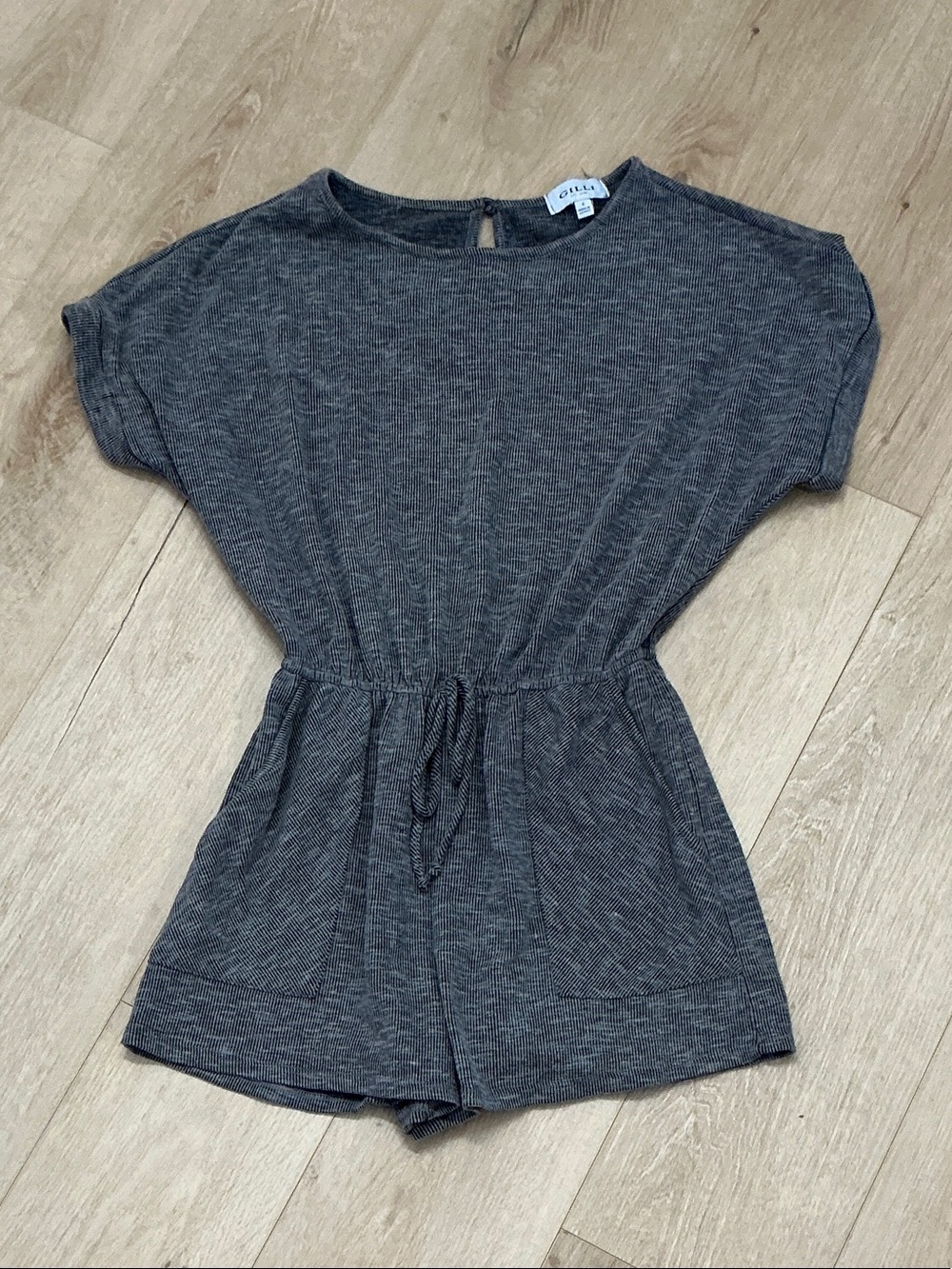 Gilli Charcoal Drawstring Short-Sleeve Romper